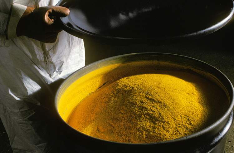 Yellowcake consignment transferred to Isfahan’s UFC