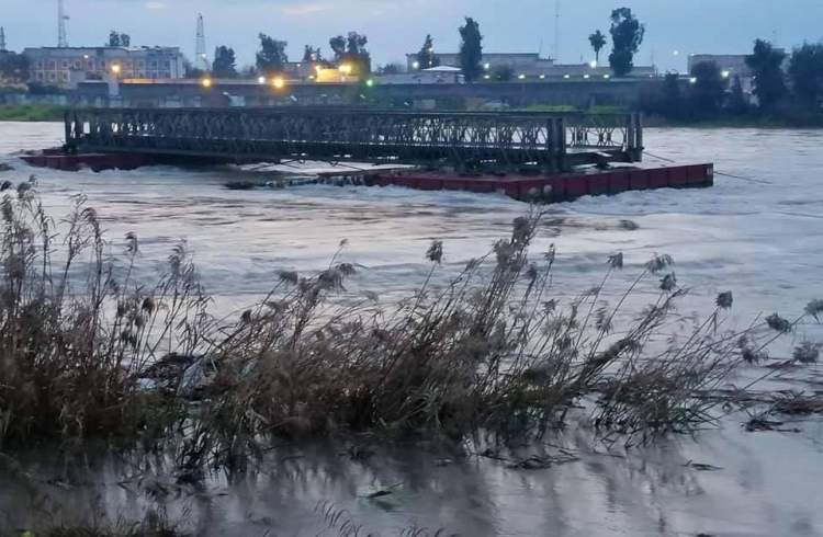 به‌علت بالا آمدن آب رودخانه دجله «پل آزادی» موصل شکست