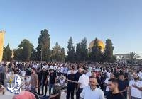 40 ألف فلسطيني يقيمون صلاة العيد في المسجد الاقصی