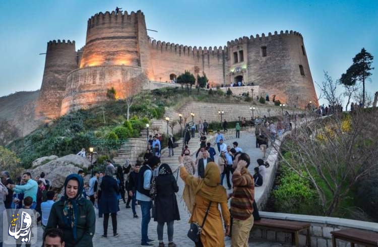 قلعه فلک‌الافلاک در میان ۶ مرکز محبوب گردشگری کشور قرار گرفت